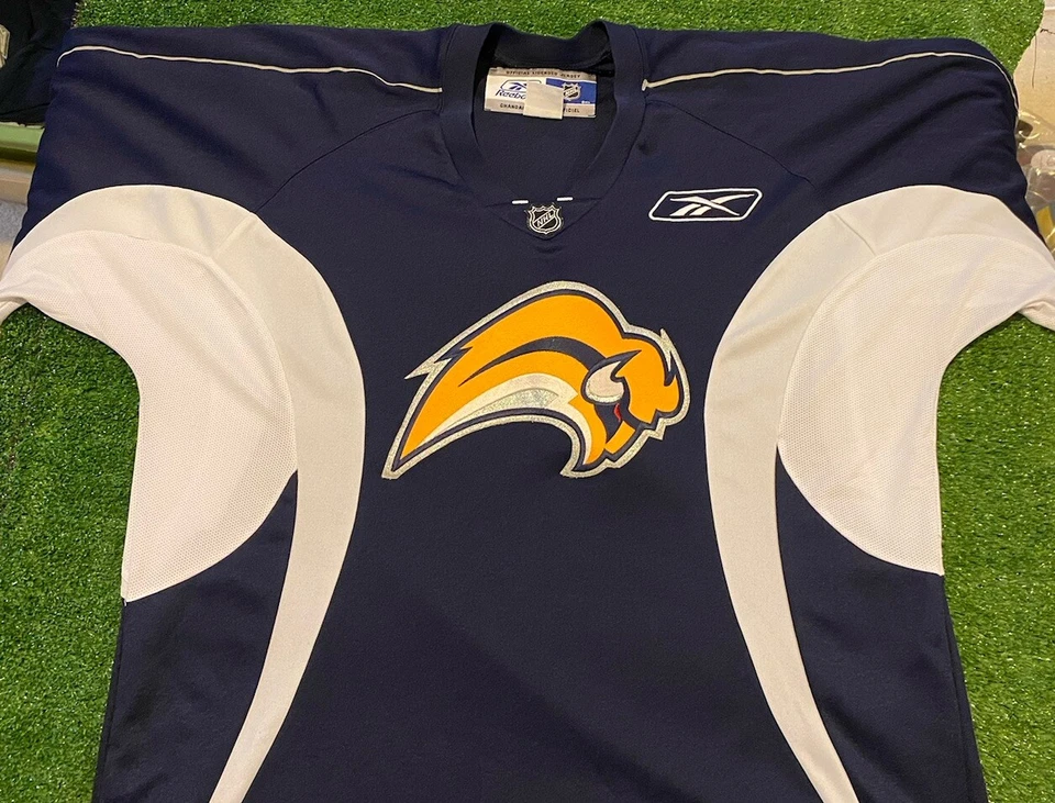 Vintage Buffalo Sabres Jersey Hombre Extra Grande Azul Blanco Y2K Reebok Suéter Foto 4 de 4