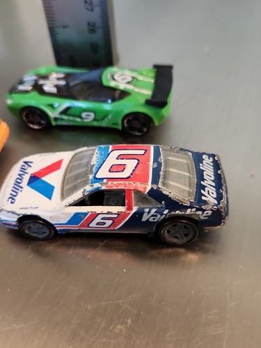3 Matchbox 1990 Chevy Lumina Hardees Orange #18 Needs #6 Valvoline #9 Nerve Hame - Picture 2 of 8