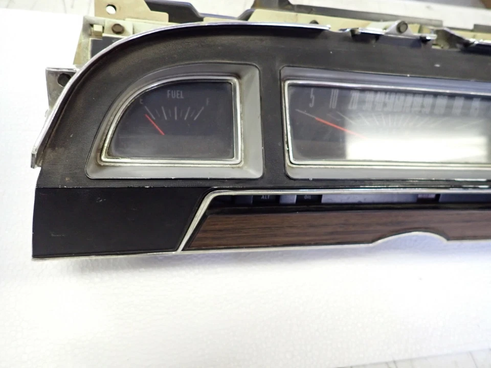 Cuadro de instrumentos velocímetro Mercury Cyclone Montego 1970 1971 ¡Bonito original! Foto 3 de 4