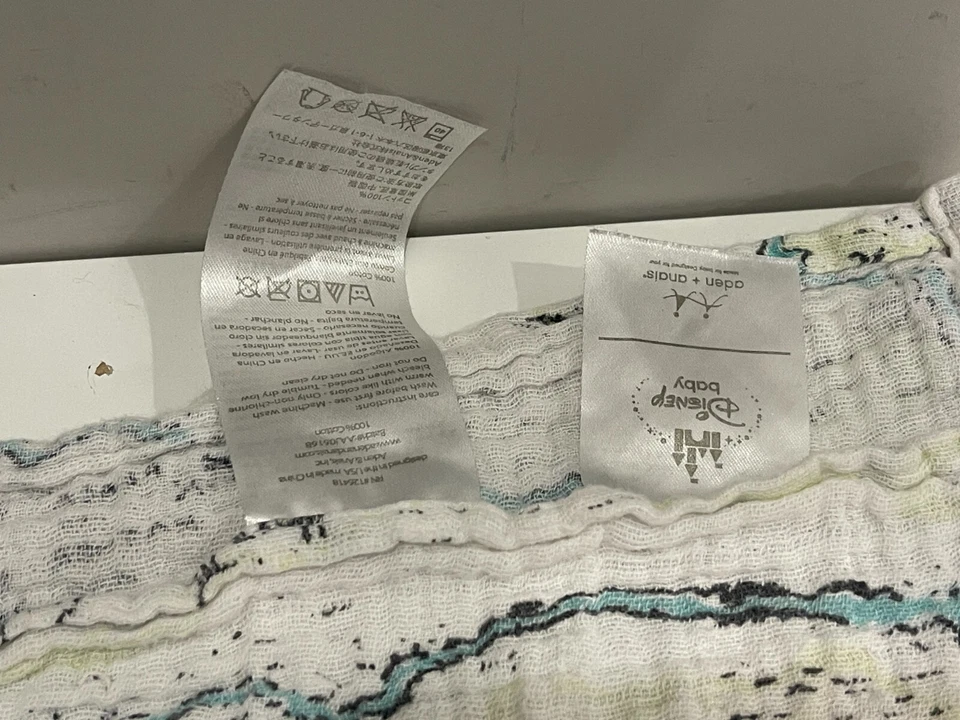 Cobertor de madeira Aden + Anais Disney Baby Winnie Pooh 100 acres - Imagem 4 de 4