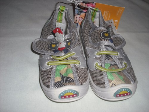 infant size 9.5 trainers