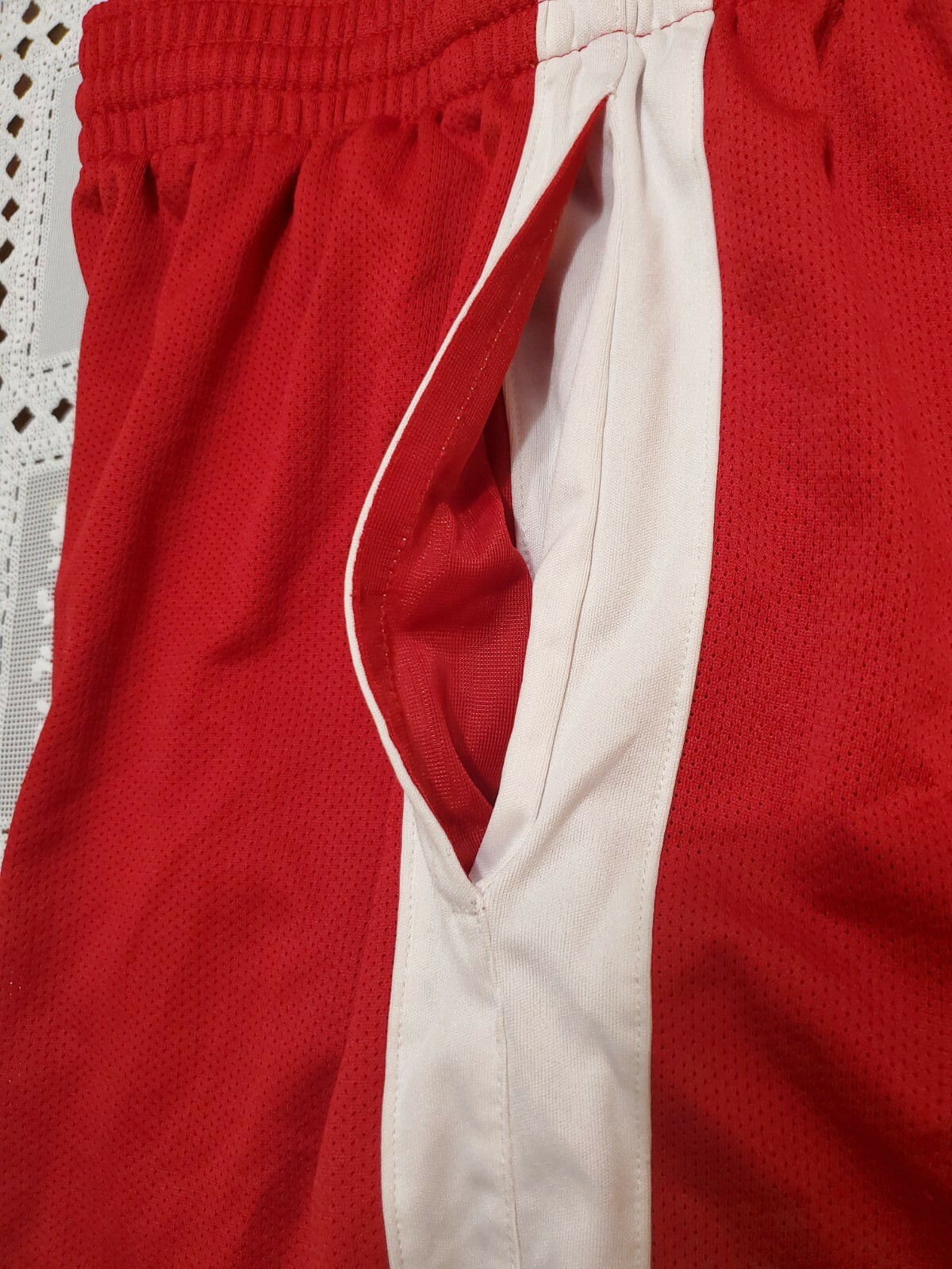 Nike Men's Vintage Basketball Shorts Red Size S Small… Gem