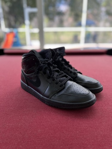 Air Jordan Retro 1 Mid Triple Black 2019 554724-090 Size 11 | eBay