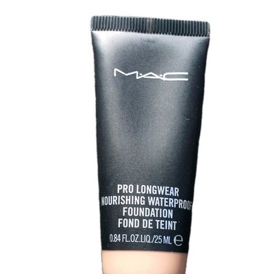 M·A·C Pro Longwear Nourishing Waterproof Foundation NW30, 0.84 fl oz MXCE-12