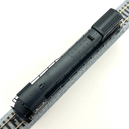 Kato 176-176 Pennsylvania GE U30C Diesel Locomotive PRR 6535 Std DC N Scale - Picture 7 of 12