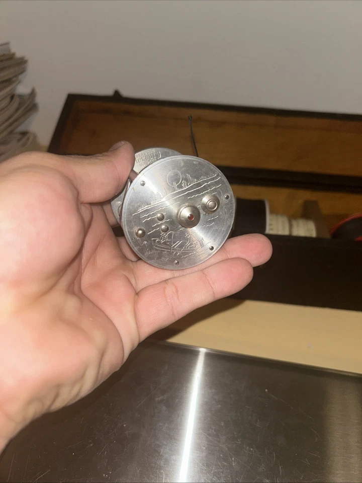 Kit de carrete de fundición de cebo grabado vintage X2 Bronson Mercury modelo 2550 Foto 3 de 4