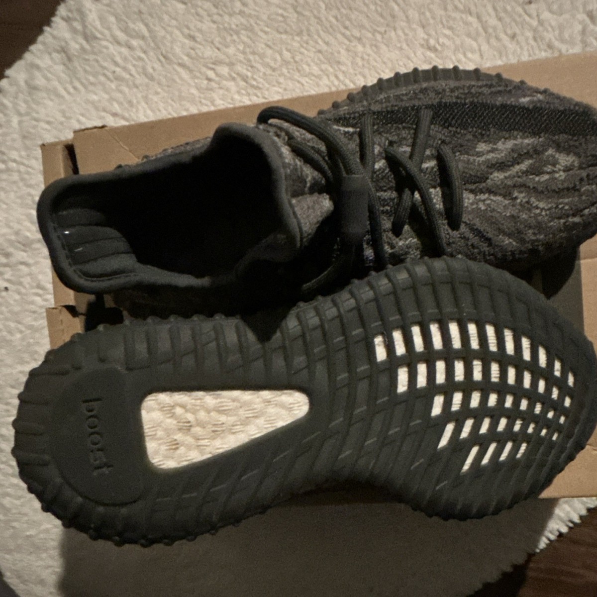 adidas Yeezy Boost 350 V2 MX Dark Salt ID4811 Black Gray Kanye