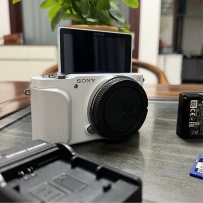 Sony NEX-3N 16MP APS-C Mirrorless Camera Body Only 180° Flip Screen White