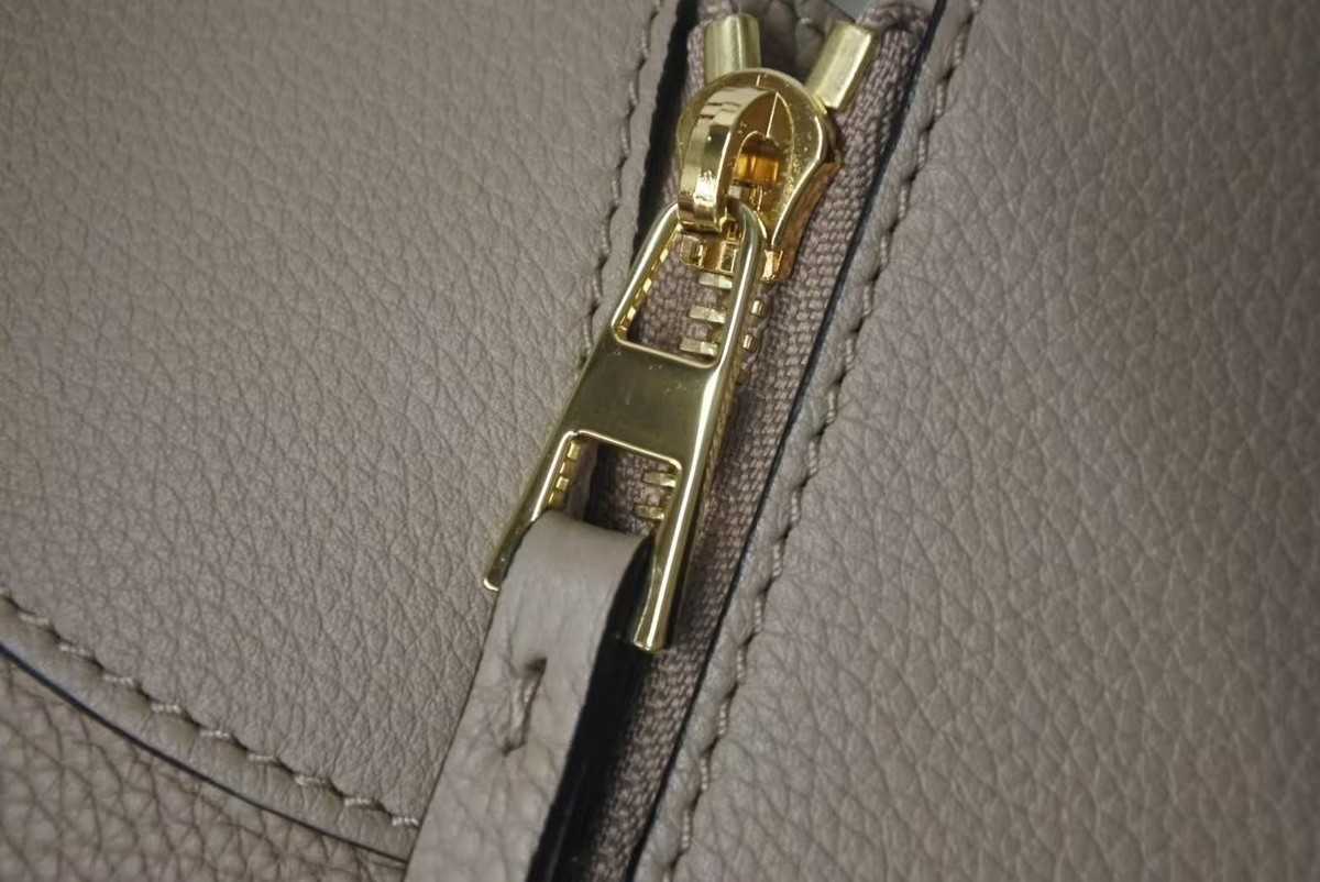 LOEWE Hammock Bag handbag sand soft grain calfskin shoulder View 5