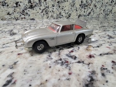 Vintage Corgi Toys - James (Used) Bond 007 Astin Martin DB5 Made