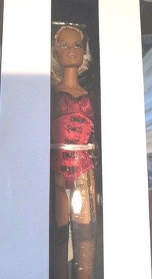 Integrity Toys-Fashion Royalty ITBE Vanessa NRFB March Madness Sale