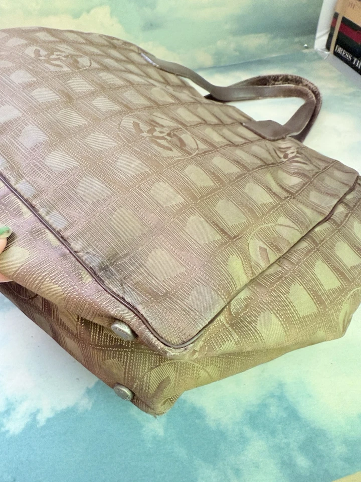 Auténtico Bolso Cartera CHANEL Nueva Línea de Viaje Marrón Nylon y Cuero Foto 3 de 4