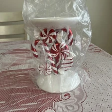 Bath and Body Works PEPPERMINT &  CANDY CANE PEDESTAL Candle Holder 3 wick NEW