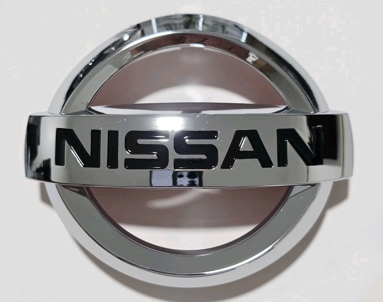 Nissan Altima Front Grille Emblem Logo  2007 2008 2009 2010 2011 2012 
