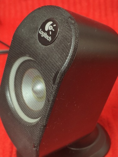 Logitech X-210 Computer Speakers And Subwoofer System - Afbeelding 12 van 16
