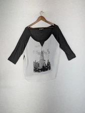 Pleione Women's Cityscape Print Scoop neck  White Grey L USA