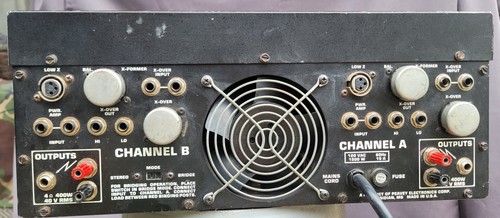 Peavey CS 800 Power Amplifier In Good Condition - Picture 3 of 4