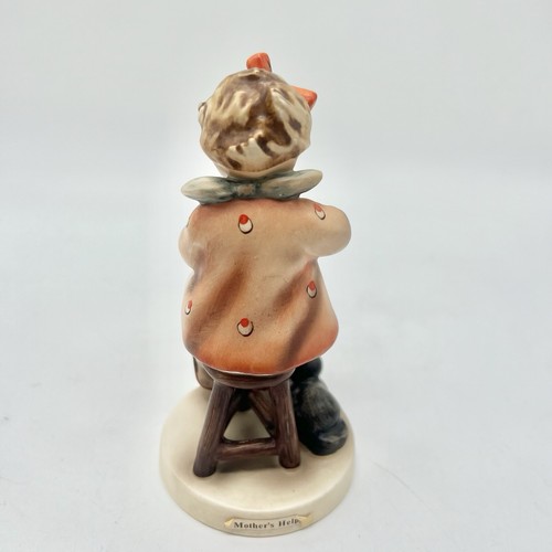 Hummel "Mother's Helper" Porcelain Figurine #133 5"H GERMANY TMK3 - Picture 5 of 11