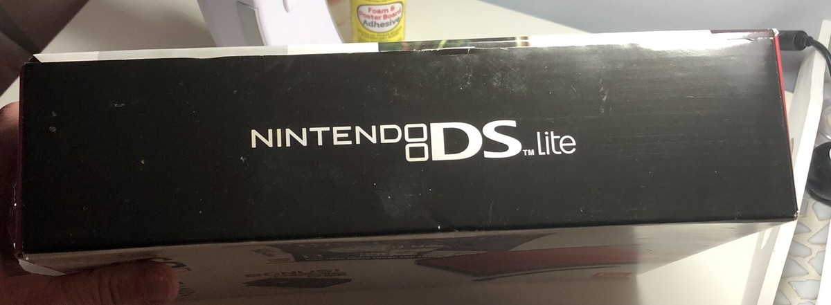Nintendo DS Lite system Brand new/never opened/ with brain age 2