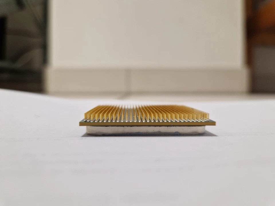 AMD FX-8120 FD8120FRW8KGU 3.1GHz Socket AM3+ 8-Core Processor / CPU - Usato - Immagine 4 di 4