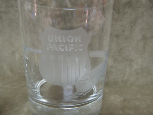 Union Pacific Railroad Deep Etch Rocks Double Old Fashioned Glass Lot of 3 - Picture 2 of 4
