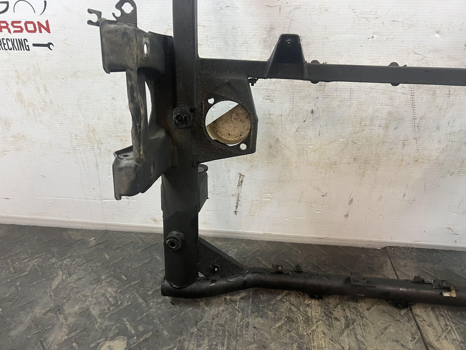 02-06 MASERATI SPYDER 4.2 AT FRONT ENGINE SUSPENSION CRADLE CROSSMEMBER