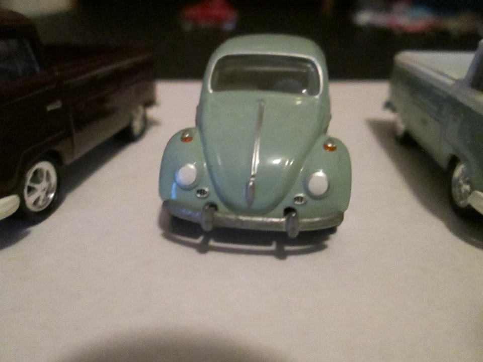 Volkswagen Toy Johnny Lightning Bus Pick Up's & Bug (3) 1/64 - Image 4 of 4