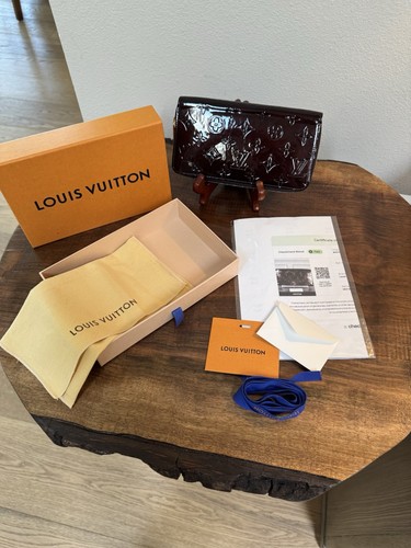 Louis Vuitton Amarante Monogram Vernis Zippy Wallet With COA, Box And Dustbag