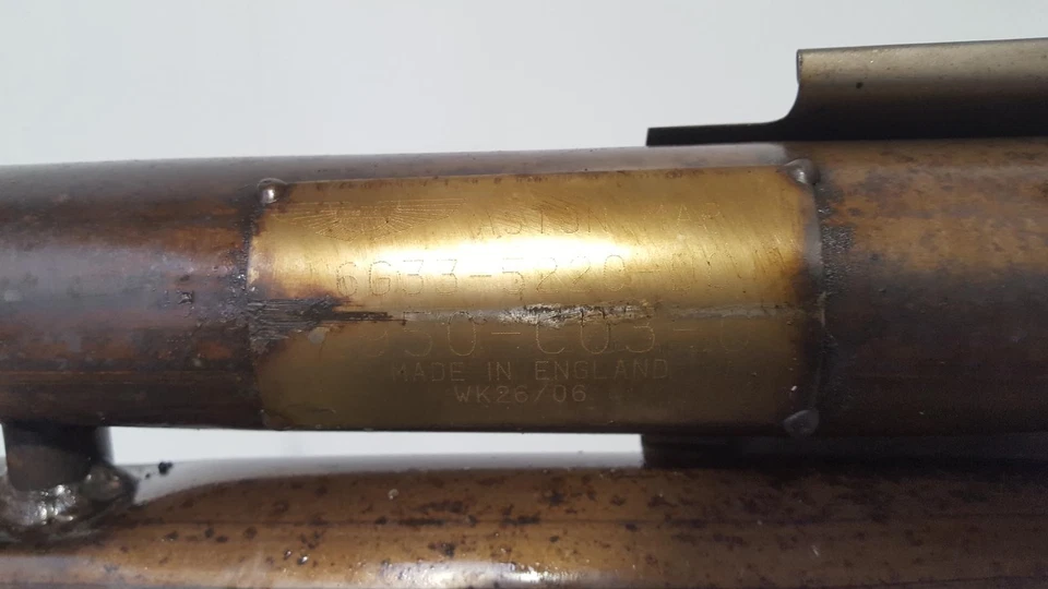 Aston Martin Vantage 2006 4,3 L gasolina 6 velocidades escape manual tubo medio Foto 4 de 4