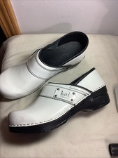 Koi by SANITA Danish White Patent Clogs Leather Shoes EUR 39/US 8.5 Slip On EUC