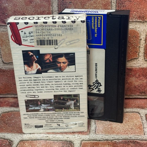 Secretary VHS Used 2002 James Spader Maggie Gyllenhaal Blockbuster RARE - Picture 2 of 4