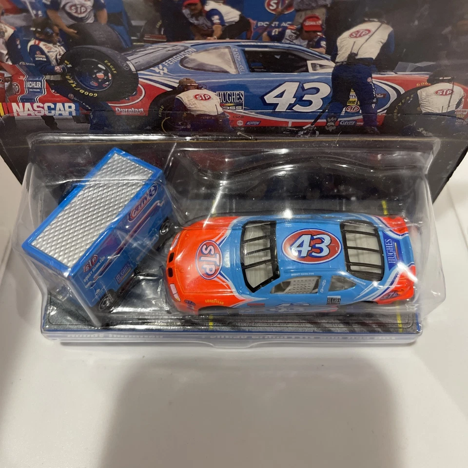Pontiac Hot Wheels Loose Pro Racing Bobby Hamilton #43 STP con caja de herramientas escala 1/64 Foto 3 de 4
