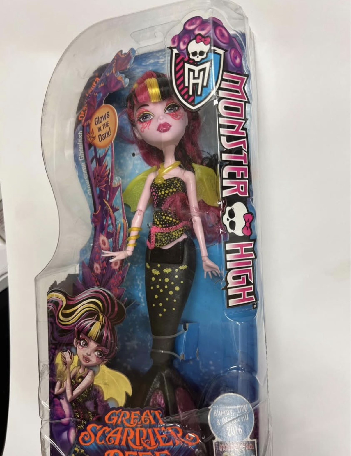 Monster High Great Scarrier Reef DRACULAURA Doll Glowsome Gh