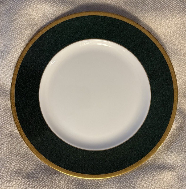 Wedgwood Sherwood Dinner Plate 10 3/4” Green Gold White