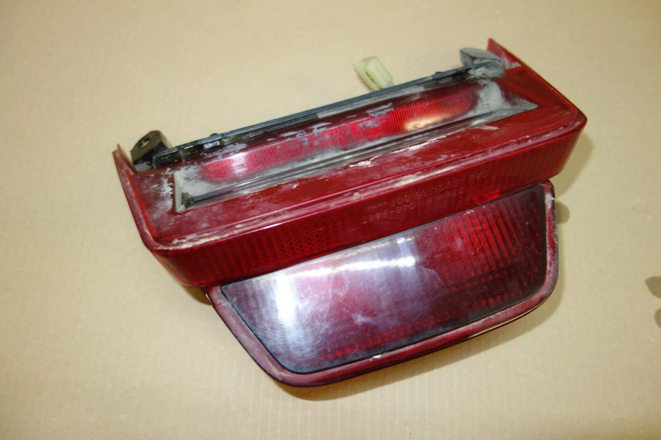 Parada luz freno trasero honda vfr750 vfr 750 vfr750r rc 24 rc24  Foto 3 de 4