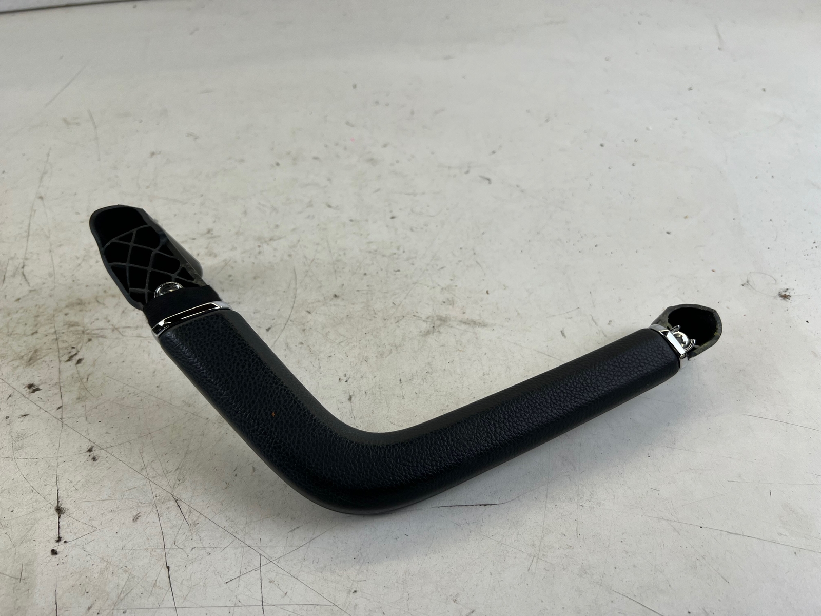Porsche Cayenne GTS Right Front Door Grab Handle OEM 92A 2011-2018