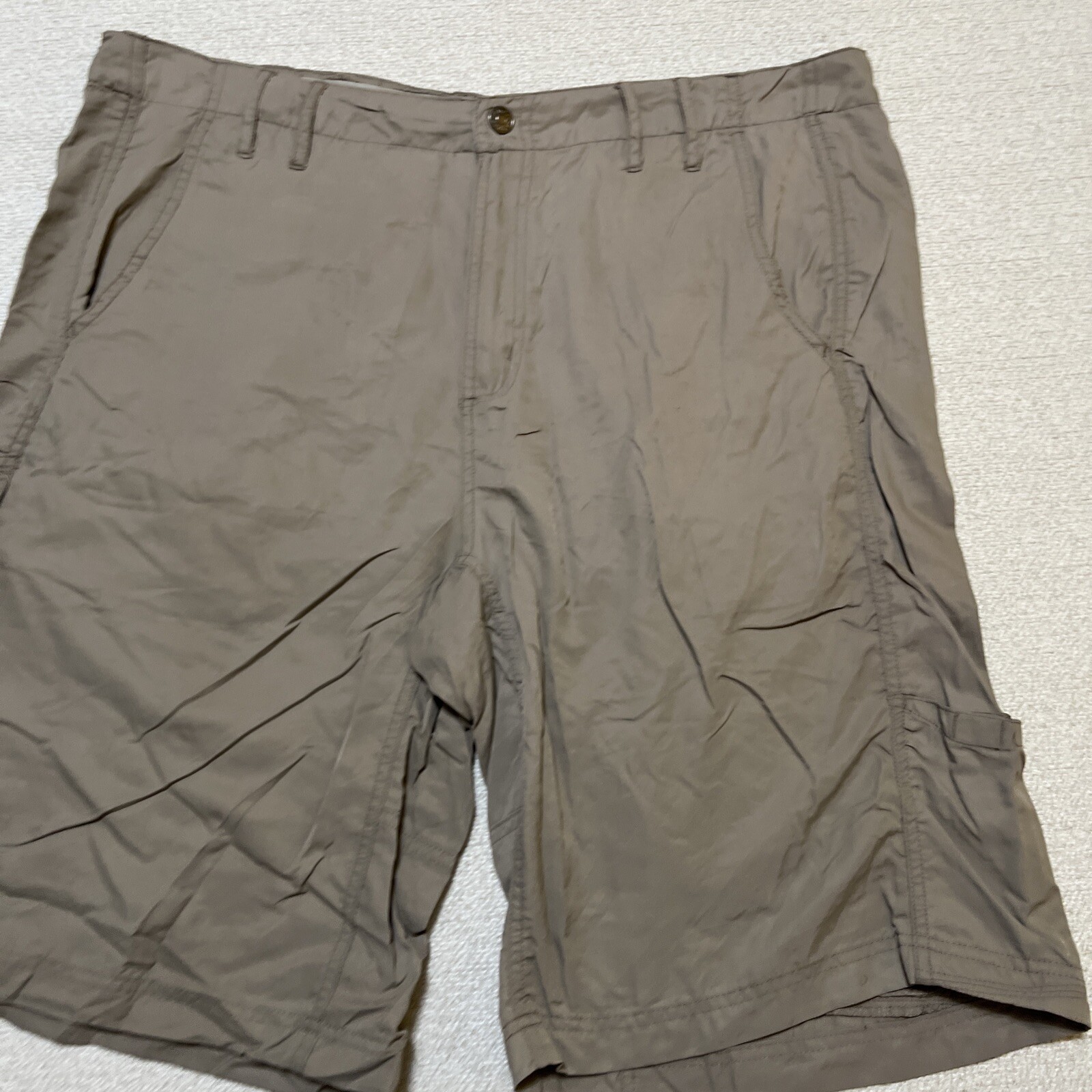 Moose Creek Nylon Cargo Shorts Men Size 38/11 Beige Outdoor Rugged Fish Shorts
