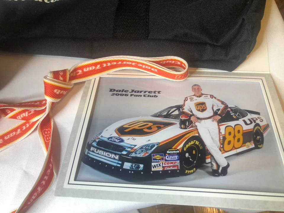 Imagen del club de fans de Dale Jarrett, bolsa de almuerzo, bolsa de lona y cuerdas para zapatos Foto 3 de 4