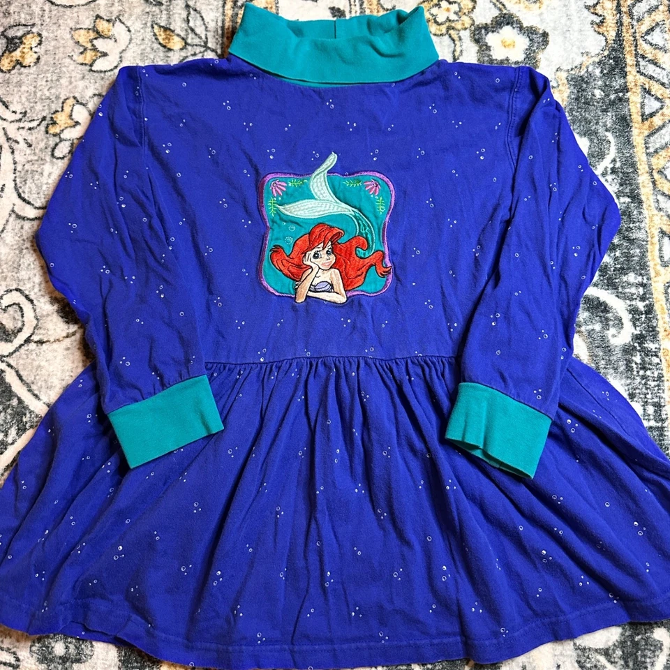 De Colección Disney Store Ariel Sudadera Vestido Niñas 7/8 Azul Gota Cintura Sirenita Foto 2 de 4