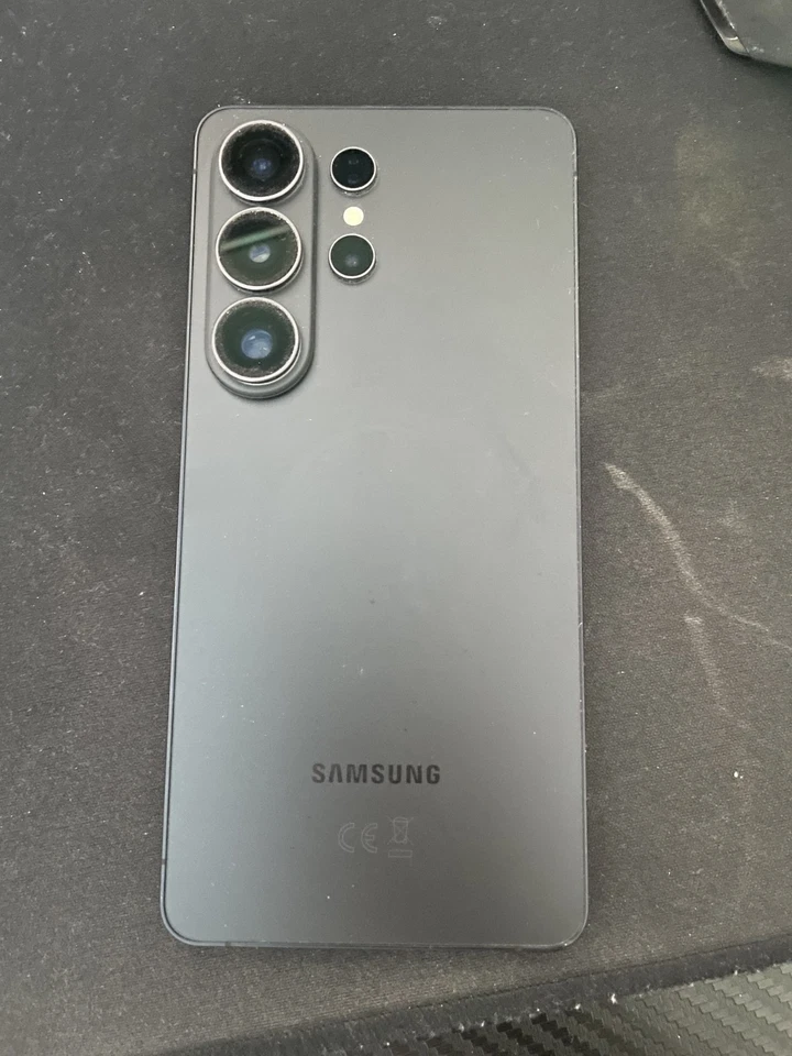 Samsung Galaxy S26 Ultra · 256GB, photo 1 sur 3