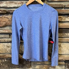 White Cross Vibe Heather Ceil Blue Long Sleeve Shirttail Underscrub Tee