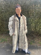 Cappotto di pelliccia vera pelliccia di visone marca: Brühlpelz bianco-grigio 