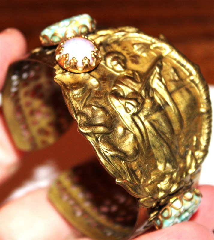Lot# 6 Beautiful antique Victorian bronze glass beads geisha girl cuff bracelet 