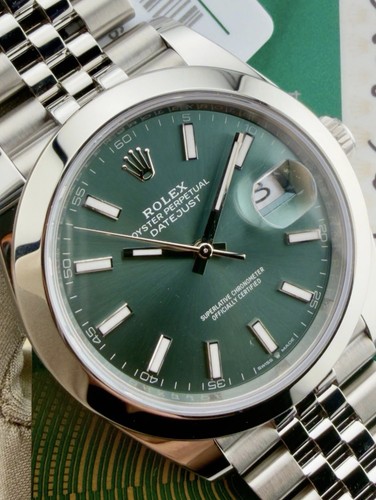 2026 Rolex Datejust 126300 41MM Green Dial Jubilee Bracelet NEW Complete Set