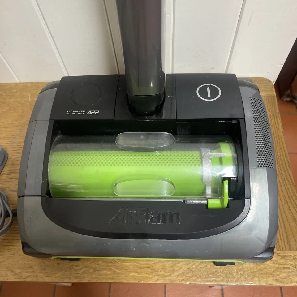Gtech AirRAM AR2 AR29 Cordless Vacuum Cleaner Upright & Charger Serviced/Clean. - Image 2 of 4