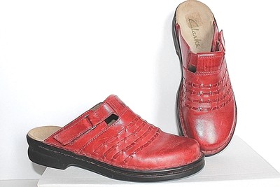 clarks red wedges