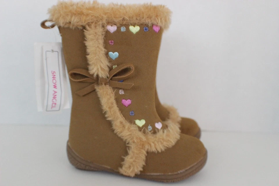 Snow Angel NIÑO PEQUEÑO Niña Caramelo Gamuza Vestido BOTAS~Talla 5~Piel sintética~Corazones~Arcos~ Foto 3 de 4