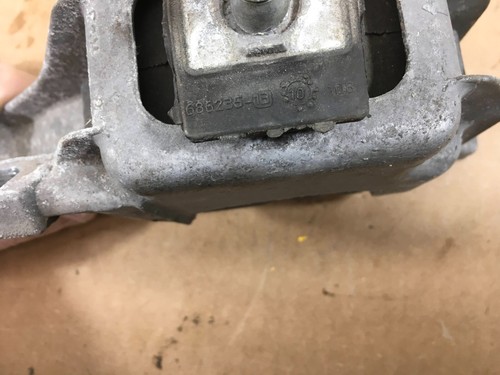 2007-2013 MINI COOPER COUNTRYMAN ENGINE HYDRO MOUNT BRACKET 686235 13 OEM . - Picture 8 of 12