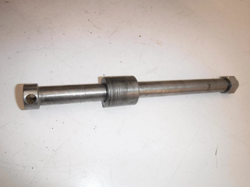 1968 honda cl175 БОЛТ ШАРНИРА ПЕРЕДНЕГО ОБОДА ОСИ - Изображение 4 из 4