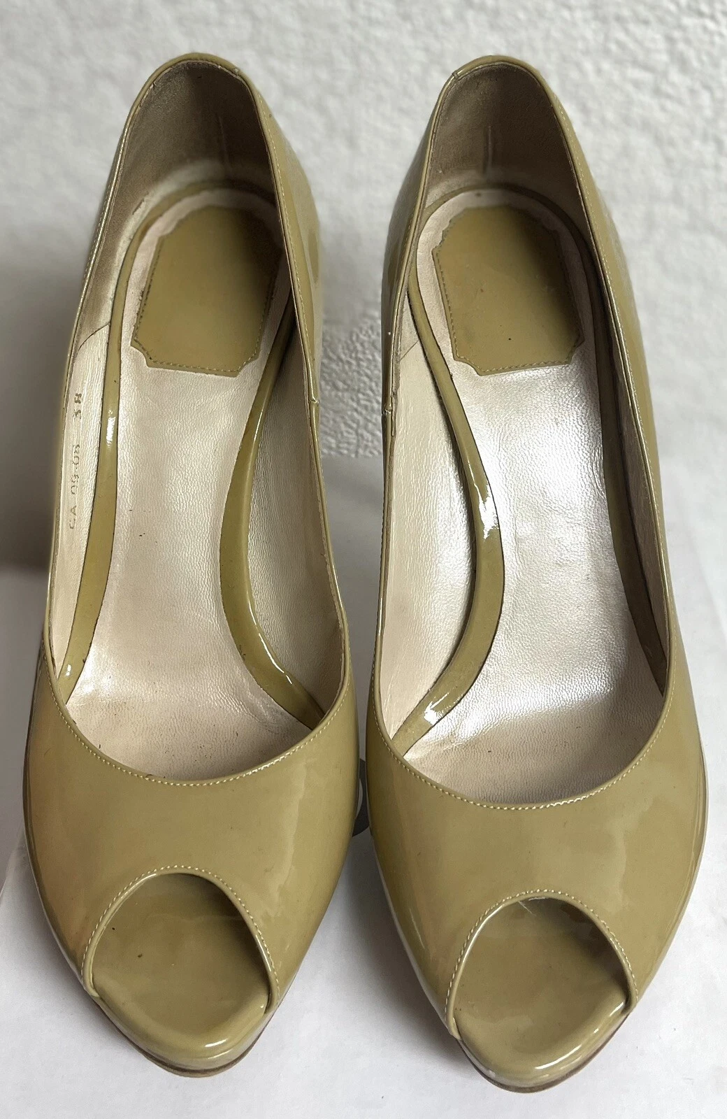 Talons beige Preloved Dior Miss Dior Escarpin taille UK 5 EU 38 en boîte